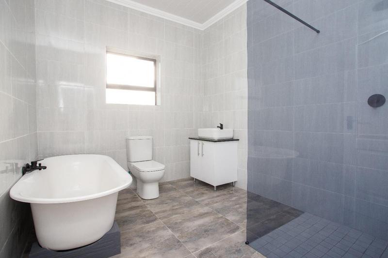 3 Bedroom Property for Sale in Island View Western Cape